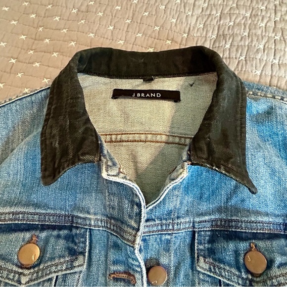 J Brand Women’s Distressed Bowie Jean Jacket Size S $498 - Picture 9 of 15